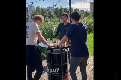 Kiedy faceci wychodzą na piwerko i rozumieją się bez słów 