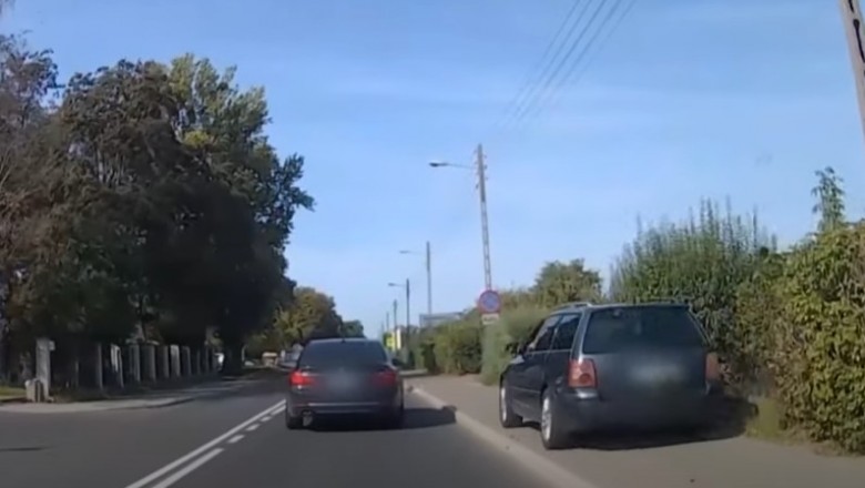 Wyprzedzał auta jadąc Passatem po chodniku. Szuka go policja