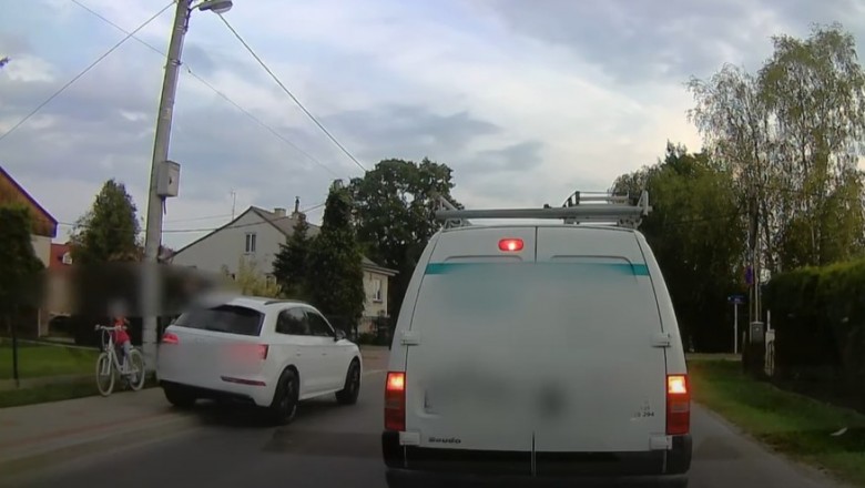 Wyprzedzała chodnikiem pod prąd w Rzeszowie. Nagranie z wideorejestratora
