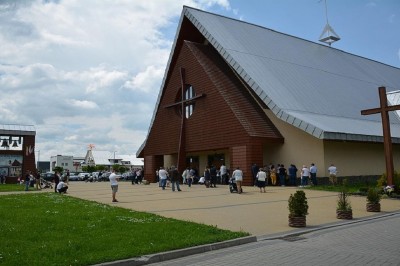 Proboszcz zaskoczył swoich wiernych. „W naszym kościele nie można się zarazić”