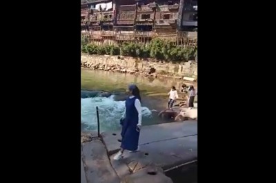 Do czego może doprowadzić próba zrobienia selfie ze zbyt bliska 