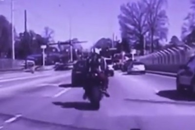 Motocyklista i jego brawurowa ucieczka przed policja