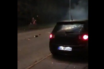 Chciał zrobić popis Golfem w Sylwestra w efekcie zaczął płonąć 