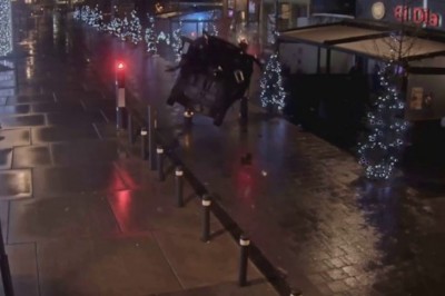 Wyszedł z progu niczym Stoch. Kasowanie auta na blokadzie drogowej