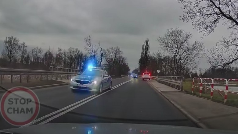 Kierowcy musieli wjeżdżać na chodnik. Nagranie z przejazdu SOP i Policji