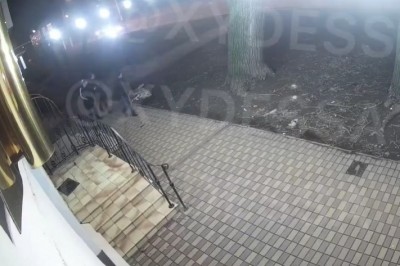 BMW kontra drzewo. Trzy osoby oszukały przeznaczenie 