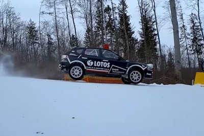 Kajetanowicz w Subaru Impreza i bicie rekordu zjazdu ze stoku