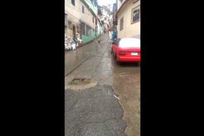 Kiedy sprawdzasz wytrzymałość zderzaka w SUVie za pomocą głowy 