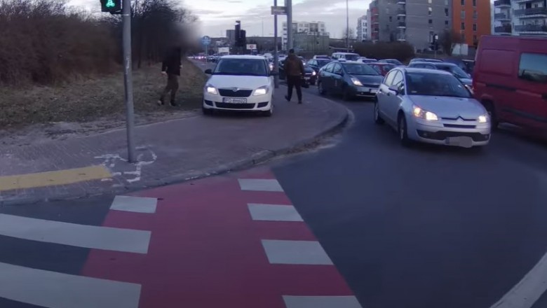 Kiedy cwaniakowi w Skodzie nie chce się stać w korku - Poznań
