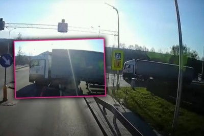 Spotkanie dwóch TIRów na skrzyżowaniu w Czekarzewicach