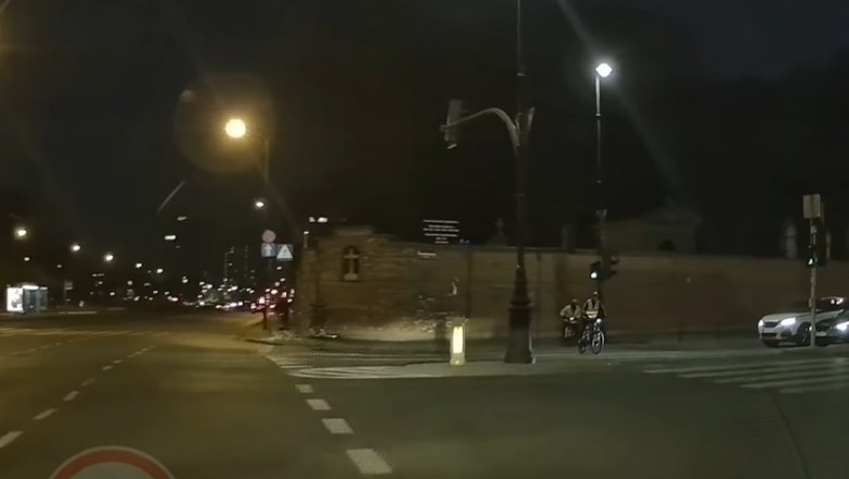 Burzliwa dyskusja rowerzysty z kierowcą. Kto tu miał rację?