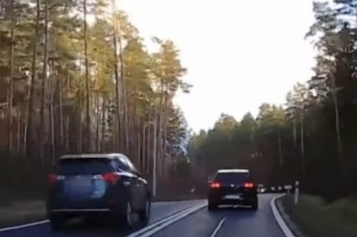 Szalona jazda kierowcy zakończona czołówką z ciężarówką