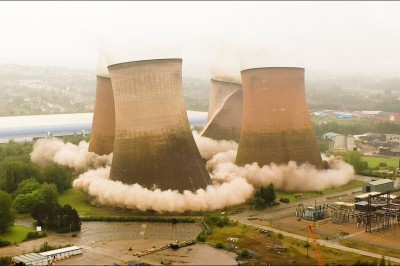 Spektakularne wysadzanie kominów. Tak to robią profesjonaliści