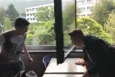 Dwóch uczniów szybko pożałowało swojej zabawy w klasie 