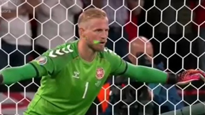 Duńskiego bramkarza oślepiano laserem podczas karnego