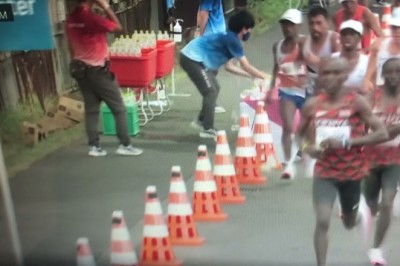 Skandaliczne zachowanie biegacza podczas maratonu w Tokio 