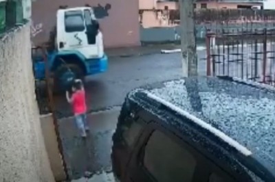 Przypadkowy bohater na śmieciarce ratuje chłopcu życie