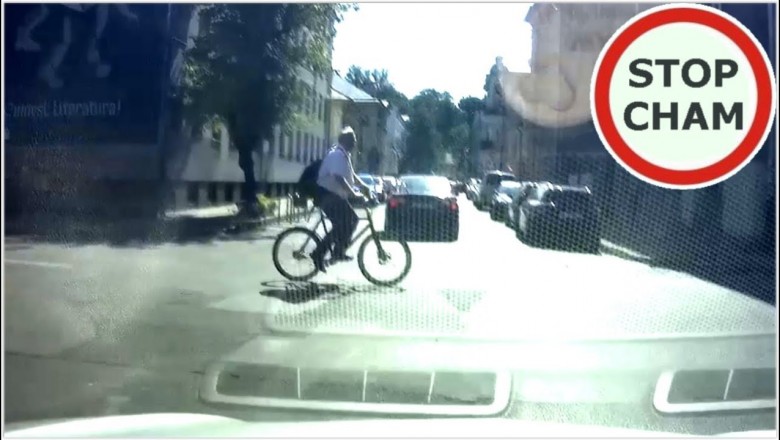 Gość na rowerze, który myśli, że jest chyba nieśmiertelny