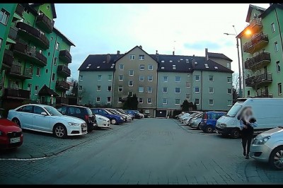 Prawie wpadł pod auto, czyli dlaczego przez osiedle jedziemy wolno