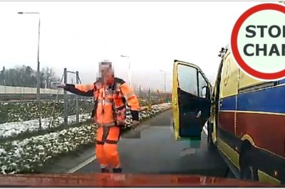Kierowca ambulansu zajechał drogę i prawie doprowadził do kolizji 