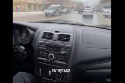 Chciał pokazać kumplowi jaki z niego kozak