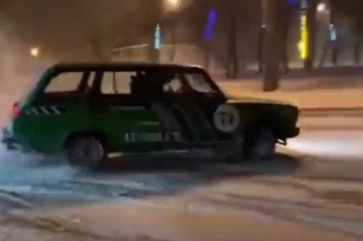 Kiedy tak Ci wyszedł drift, że wysiadasz w trakcie i go podziwiasz