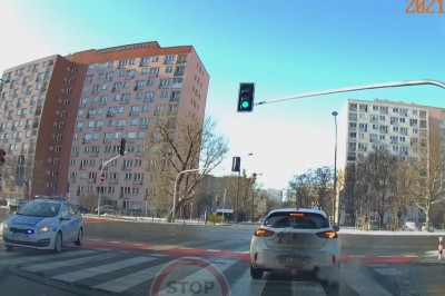 Pościg ulicami Warszawy za kierowcą jeżdżącym jak pirat 