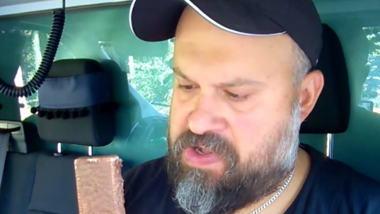 Rozmowa z szefem podczas jazdy. Misza rozwalił system