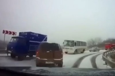 Typowi tak się spieszyło, że rozwalił policyjny radiowóz 