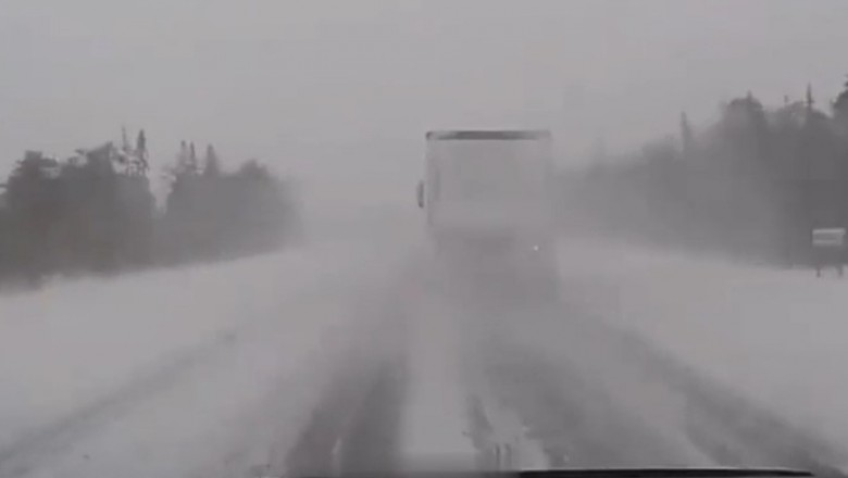 Kiedy przez śnieg nic nie widzisz, ale i tak jedziesz dalej