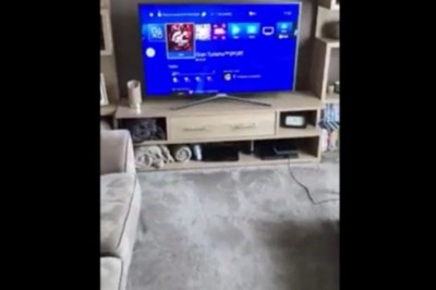 Żona chyba nie jest zadowolona. Facet pokazuje jak spędza czas