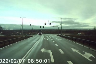 Pozbył się prawa jazdy po tym manewrze na skrzyżowaniu Chełmnie 