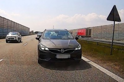 Kiedy utrudniasz innym jazdę, żeby tylko mieć nagranie 