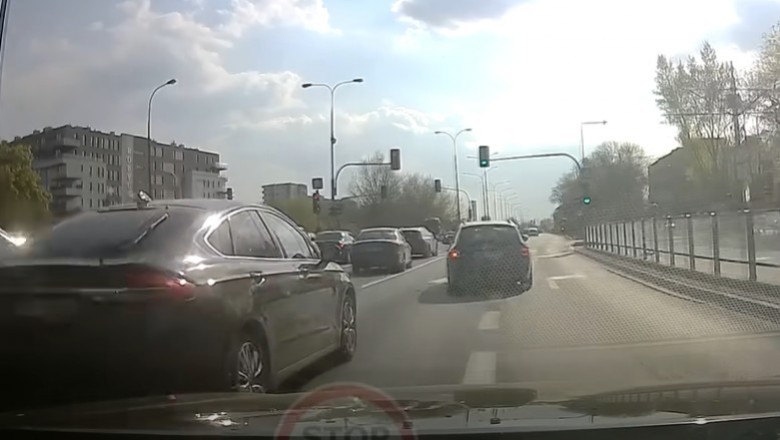 Gdyby nie kamera dostałby mandat. Tak się skończyło trąbienie