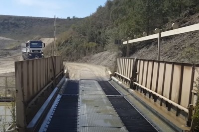 Każda budowa powinna mieć takie urządzenie dla ciężarówek 