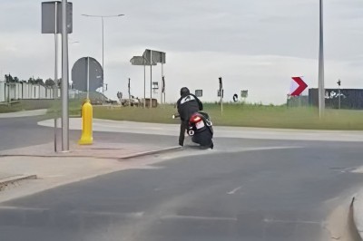 Policyjny pościg za Włochem bez uprawnień na motocyklu 