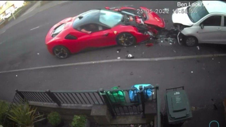 Kasowanie trzech aut za pomocą Ferrari SF90 z 986 konnym silnikiem