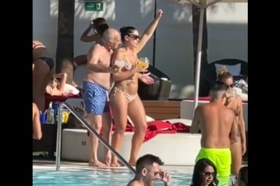 Dziadek wyrywa panny przy basenie lepiej niż niejeden młodziak
