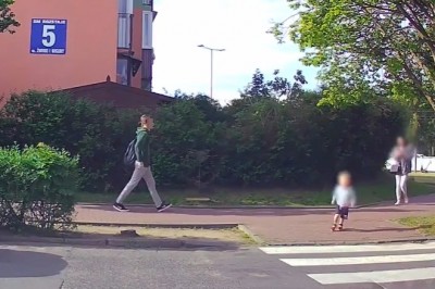 Dziecko wbiegło przed auto. Wystarczyła chwila nieuwagi 