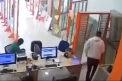 Kiedy masz zły dzień w pracy i demolujesz połowę wystawy 