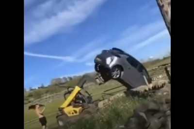 Kiedy bardzo wkurzysz rolnika i zablokujesz mu drogę