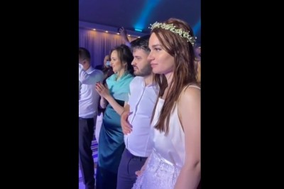 Bezcenna mina Młodej Pary na widok tortu weselnego 