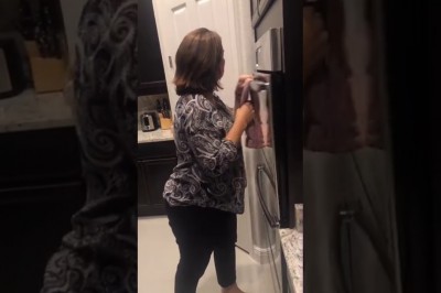 Kiedy Twoja mama odstawia hit internetu, a Ty jesteś tego świadkiem