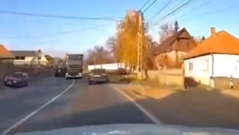 TIR kontra traktor w centrum wioski. Bo mu się spieszyło