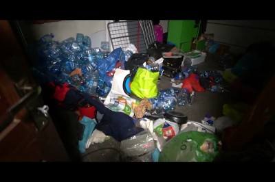 3 lata dewastacji domu bez płacenia. Tak wyglądało wejście z kamerą