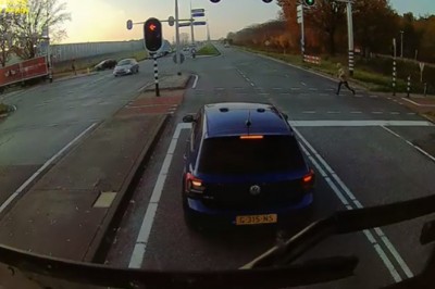 Przebieganie przez ulicę z wielkim fartem. Oszukał przeznaczenie