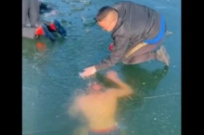 Sportowiec traci orientację podczas pływania pod lodem