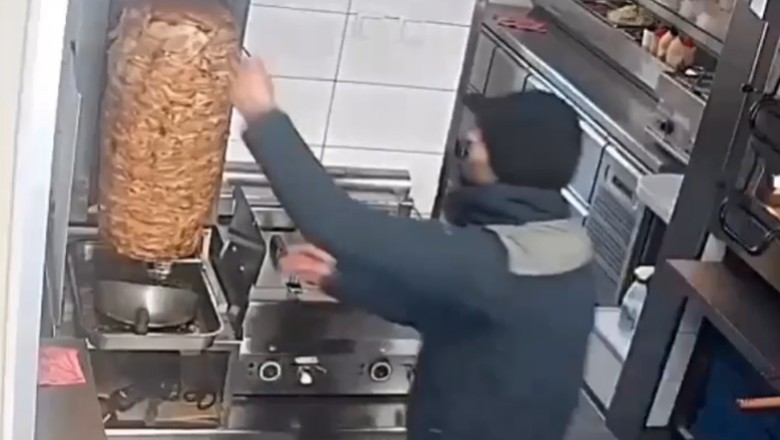 Kiedy w kebabie chcesz zwinąć mięso z rusztu i prawie Ci się udaje