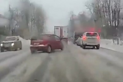 Prawdziwy farciarz na ośnieżonej drodze