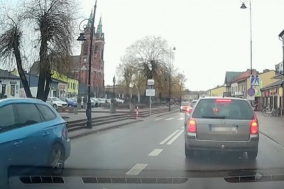 Piękna wtopa pirata drogowego na oczach policjantów